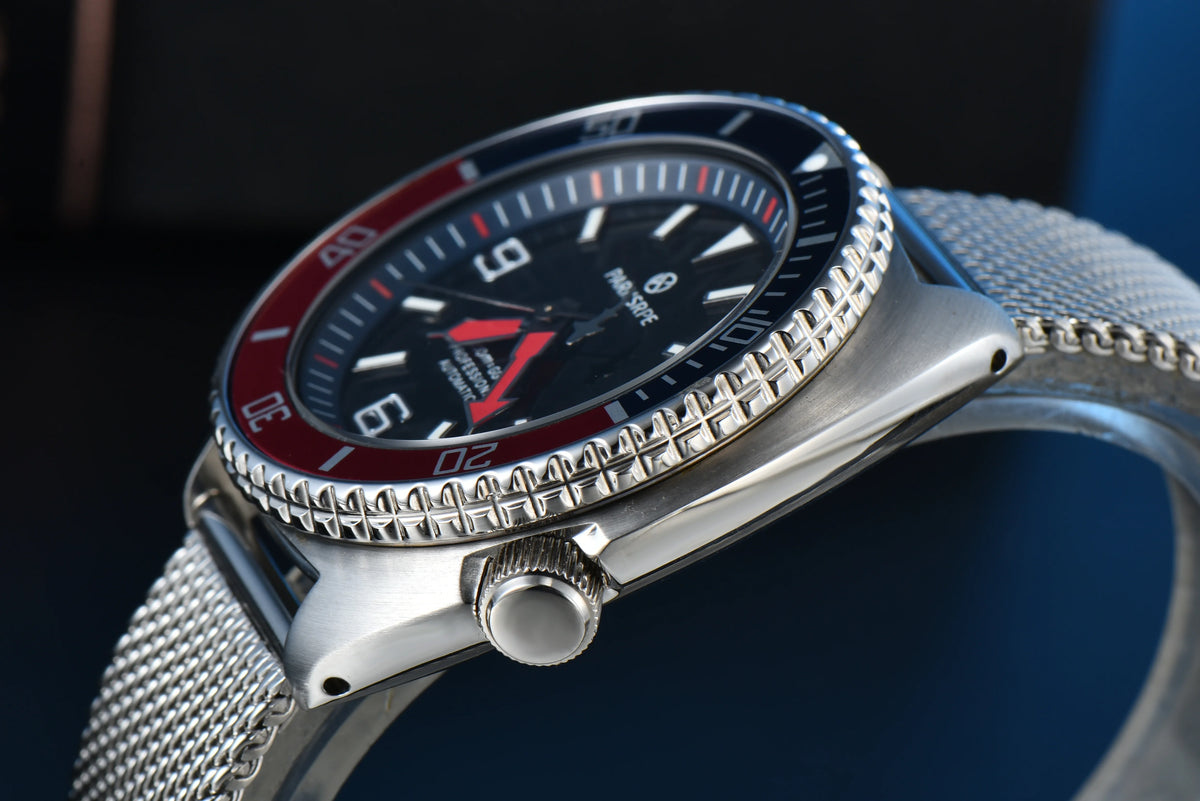 Luxury Men's Casual Red and Blue Watch, Fashionable Party Watch with NH35 Automatic Movement, Sapphire Glass, GMT Ceramic Bezel,