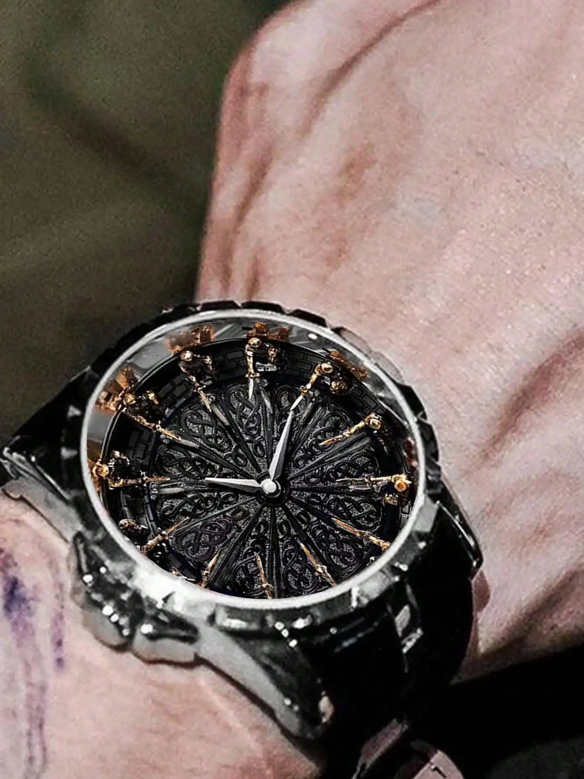 New watch for men with retro style and simple personality, practical belt, large dial, fully automatic quartz watch for men