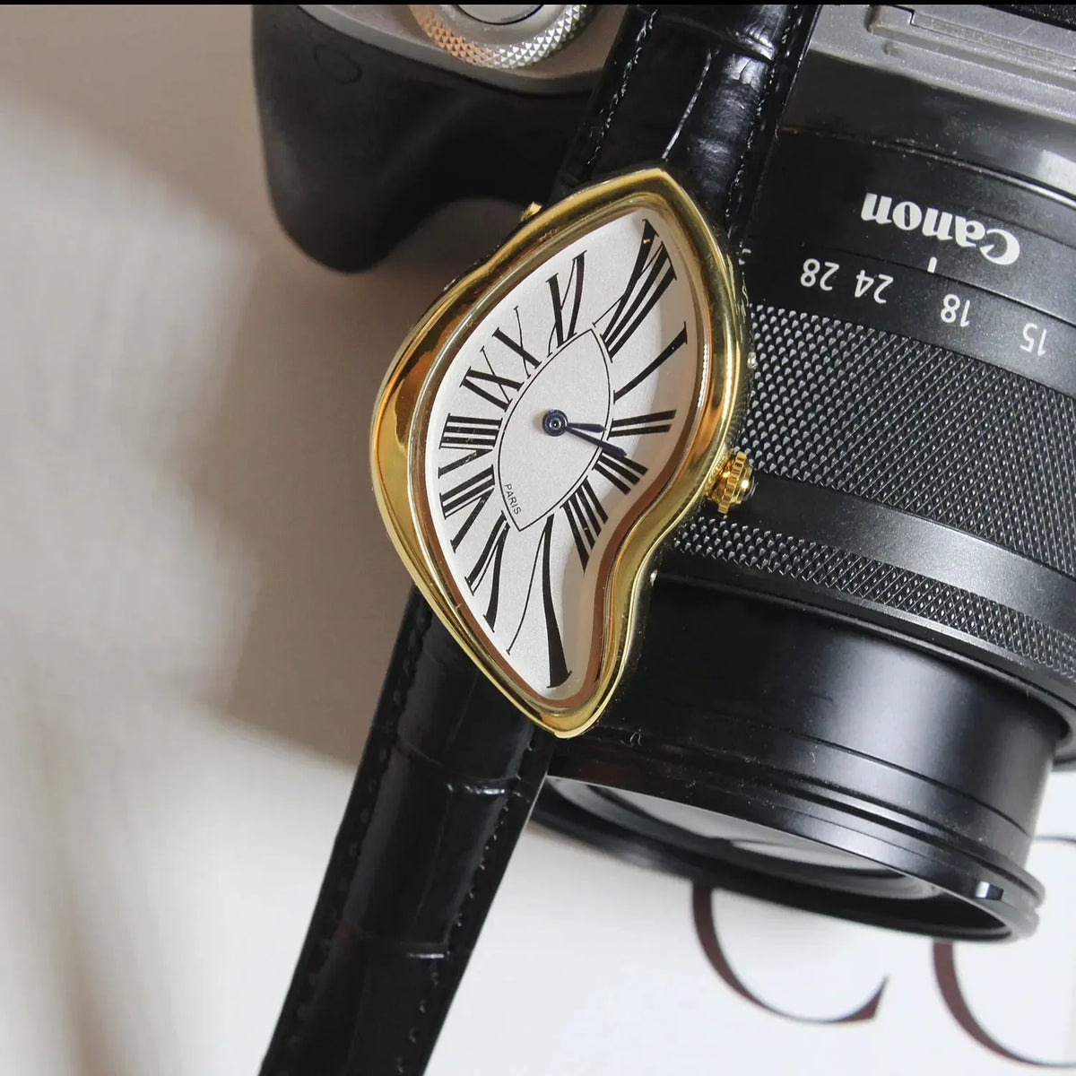Alien Crash Melt Twist Y2K Watch kiosk Men's Fashion Trendy Retro Advanced Instagram Design Niche design creative watches hot